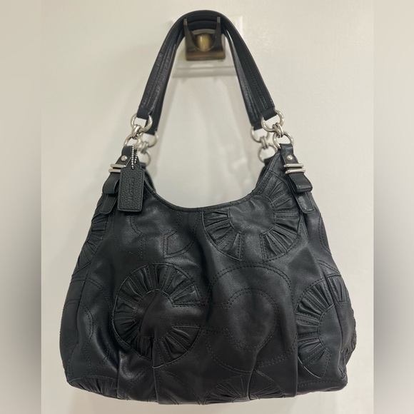 Coach Black Leather Embossed C Shoulder bag - Picture 1 of 14
